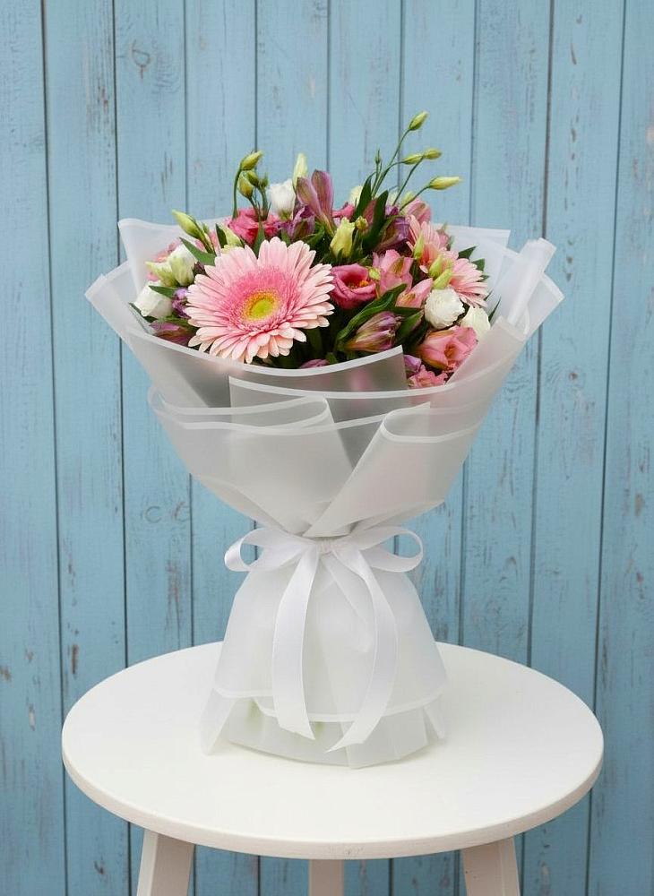 Букет цветов из: Герберы, Альстромерии и Лизиантусы в Новоникольское