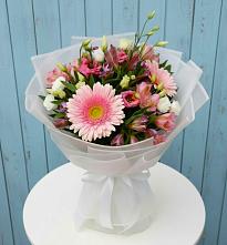 Букет цветов из:  Герберы, Альстромерии и Лизиантусы #REPLACE_PRED# Новоникольское